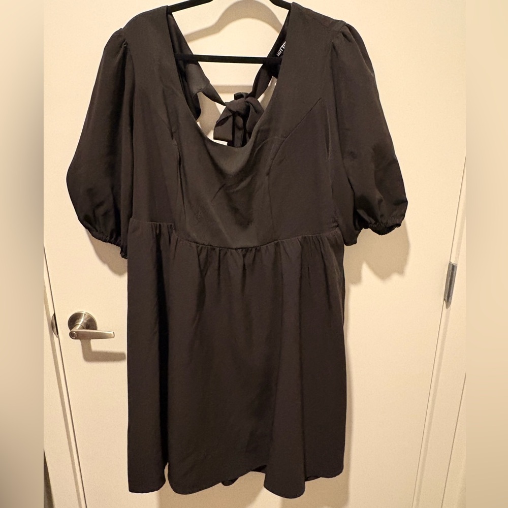 Hot Topic Black Babydoll Dress with Puff Sleeves & Back Tie Bows – NWT – Size 3X